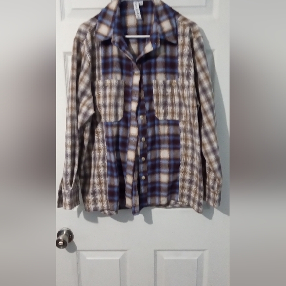 Grace+Karma Button Down Shirt Blue and Brown Plaid Flannel Shirt - Picture 1 of 3